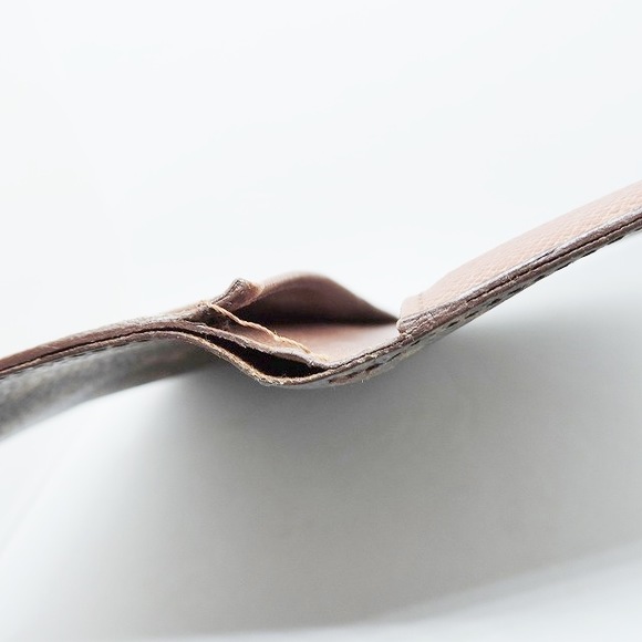 LOUIS VUITTON Agenda Wallet - Picture 6 of 6